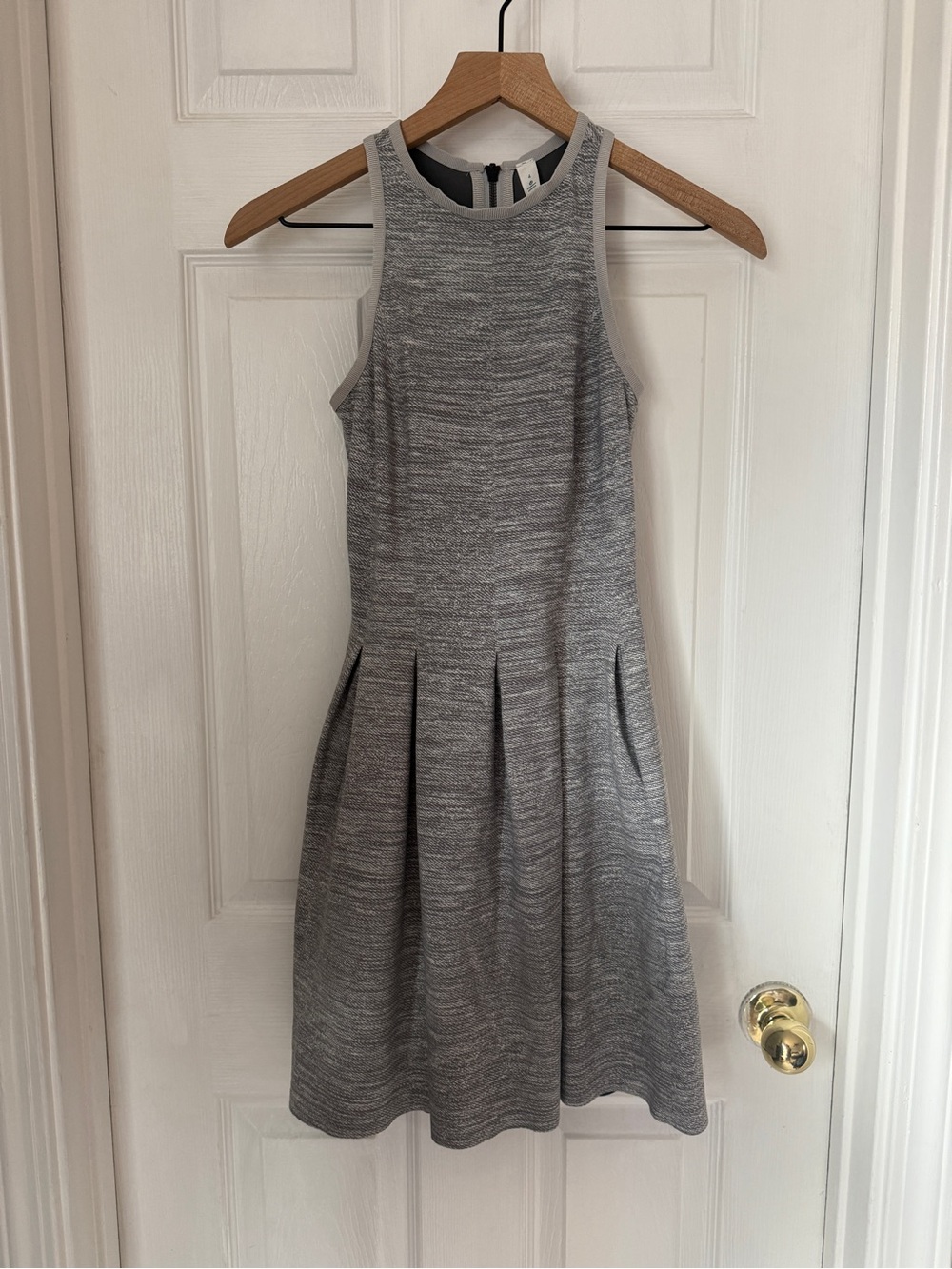 Lululemon Here to There Dress Silver Spoon Heather Grey Pleated Size 4 RARE
